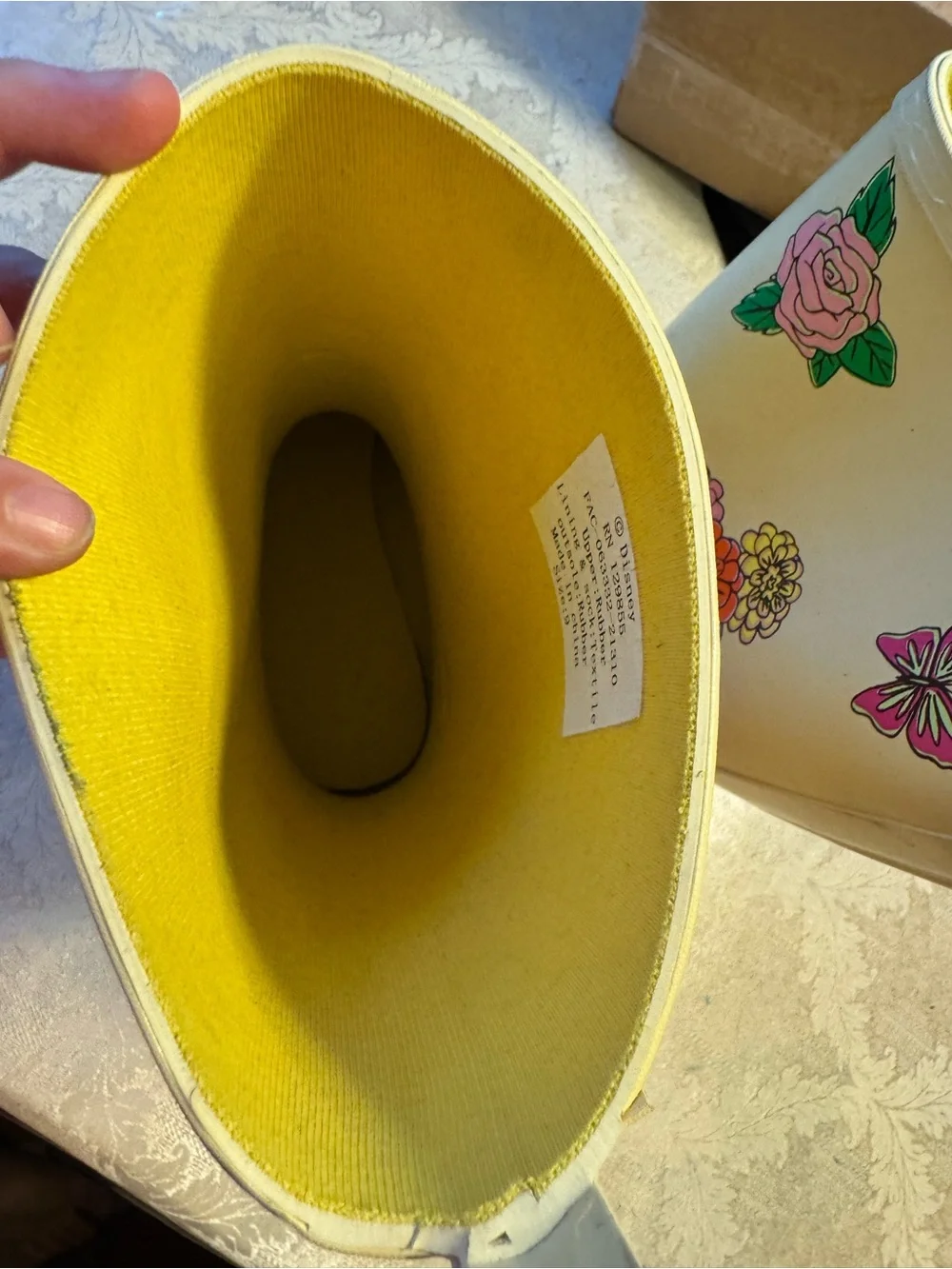 Disney Yellow Rubber Rain Boots Floral Butterfly Daisy Waterproof Shoes Sz 9